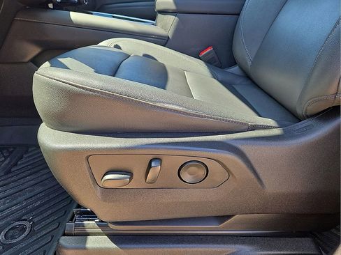 Used 2025 Chevrolet Tahoe Z71 w/ Comfort Package AWD/4WD image 27