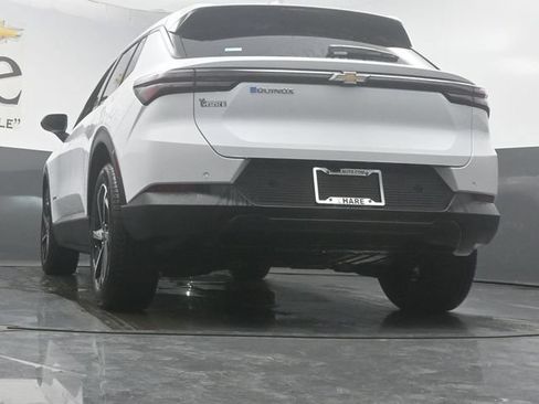 New 2026 Chevrolet Equinox EV LT FWD image 32