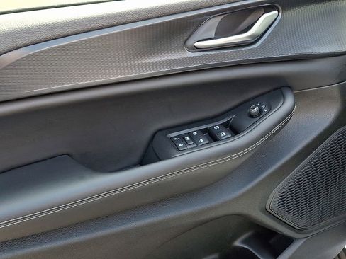 Certified 2023 Jeep Grand Cherokee Laredo X image 12