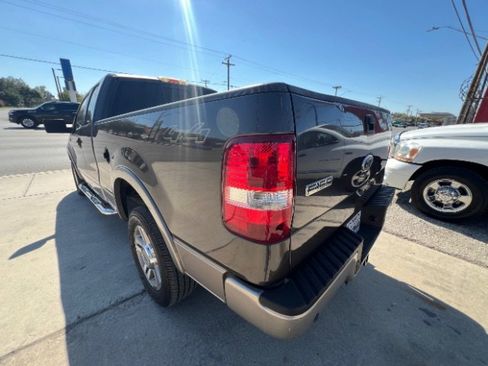 Used 2005 Ford F150 Lariat image 7