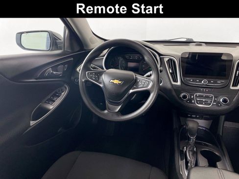 Used 2024 Chevrolet Malibu LT FWD image 2