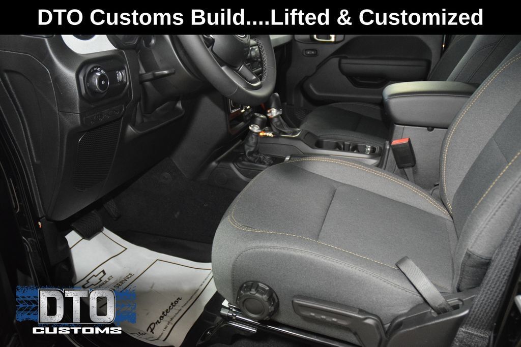 Used 2026 Jeep Wrangler Unlimited Sport AWD/4WD image 38