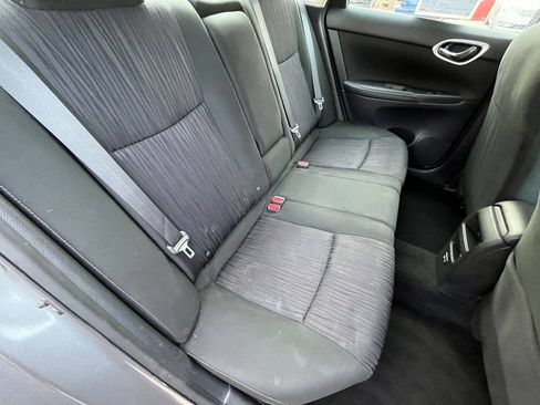 Used 2019 Nissan Sentra SV w/ Special Edition Package FWD image 13