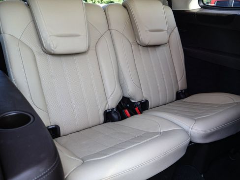 Used 2017 Mercedes-Benz GLS 450 4MATIC image 40