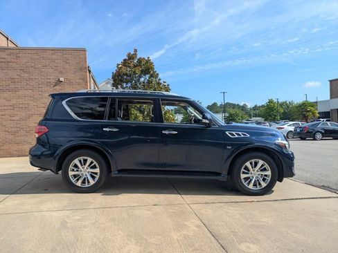Used 2017 INFINITI QX80 4WD w/ Driver Assistance Package image 4