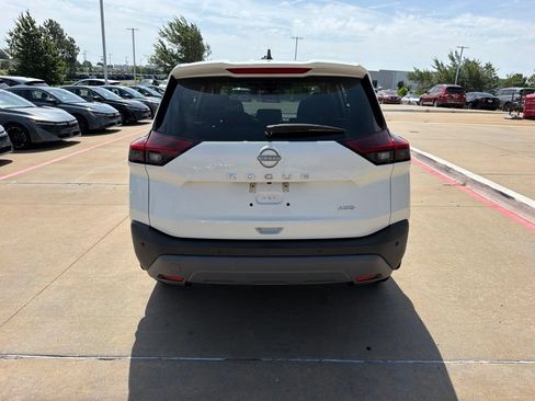 Used 2023 Nissan Rogue S AWD/4WD image 4