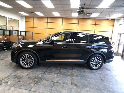Used 2024 Lincoln Aviator Reserve RWD image 4