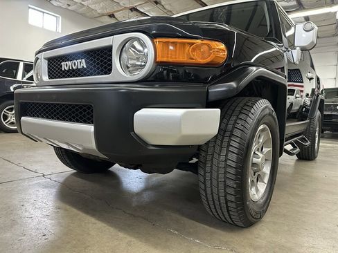 Used 2011 Toyota FJ Cruiser 4WD w/ Convenience Pkg image 37