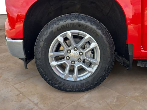 Used 2022 Chevrolet Silverado 1500 LT image 24