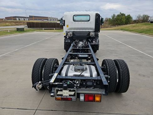 New 2024 Chevrolet Low Cab Forward RWD image 22