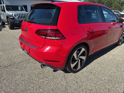 Used 2019 Volkswagen GTI SE FWD image 8