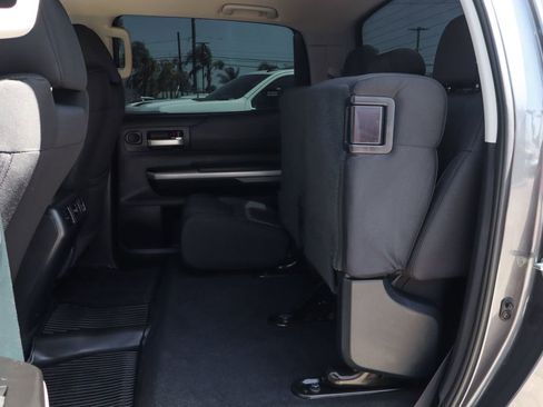 Used 2016 Toyota Tundra SR5 w/ SR5 Upgrade Package RWD image 37