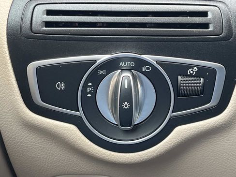 Certified 2021 Mercedes-Benz GLC 300 image 25