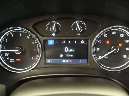 Used 2020 Buick Enclave Essence FWD image 11
