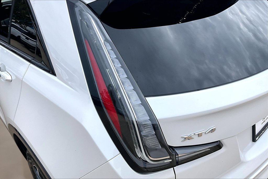 Used 2025 Cadillac XT4 Sport FWD image 32