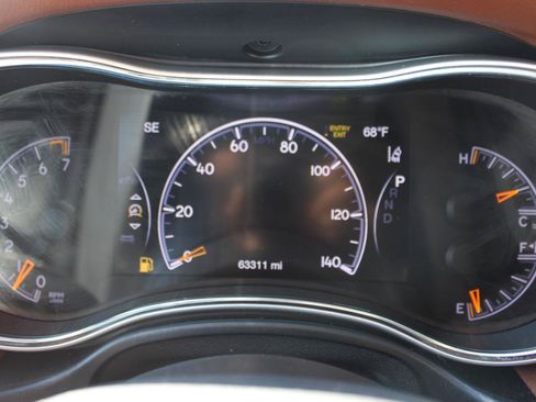 Used 2019 Jeep Grand Cherokee Summit AWD/4WD image 23