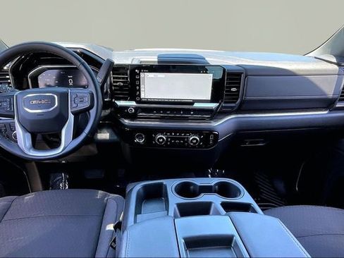 Used 2024 GMC Sierra 1500 Elevation AWD/4WD image 7