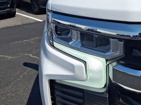 Certified 2024 Chevrolet Silverado 1500 LT AWD/4WD image 9