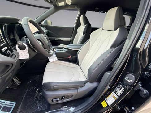 New 2026 Lexus TX 500h AWD w/ Technology Package image 29
