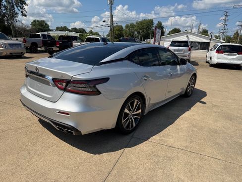 Used 2019 Nissan Maxima 3.5 SL w/ Floor Mat Group FWD image 4