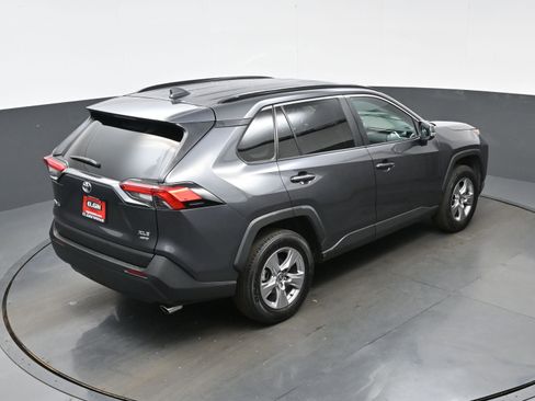 Used 2025 Toyota RAV4 XLE AWD/4WD image 41