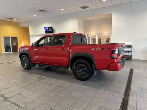 Used 2025 Nissan Frontier Pro-X RWD image 3