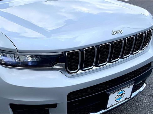 Certified 2024 Jeep Grand Cherokee L Laredo AWD/4WD image 30