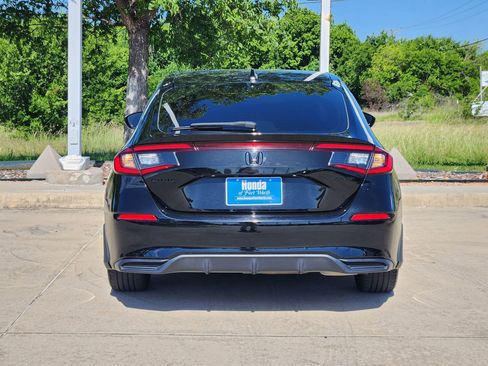Used 2024 Honda Civic Sport image 6