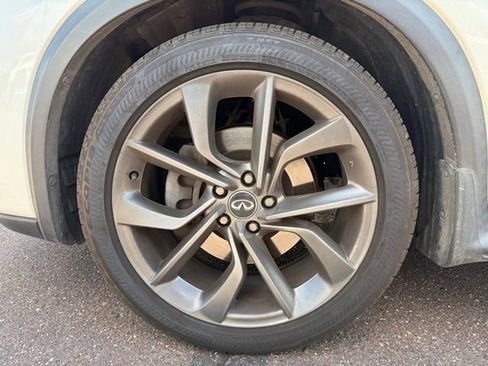 Used 2019 INFINITI QX50 Essential w/ Sensory Package AWD/4WD image 22