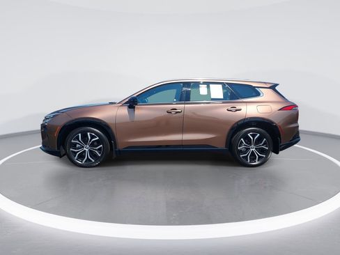 Used 2025 Toyota Crown Signia image 5