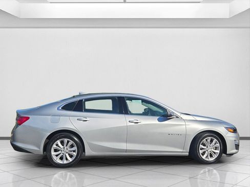 Used 2022 Chevrolet Malibu LT image 4