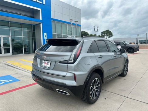 Used 2024 Cadillac XT4 Sport FWD image 3