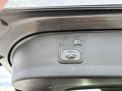 Used 2015 Ford Escape SE w/ Equipment Group 201A AWD/4WD image 12