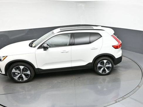 Used 2026 Volvo XC40 B5 Plus AWD/4WD image 20