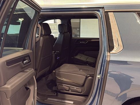 New 2026 GMC Yukon XL Elevation image 20