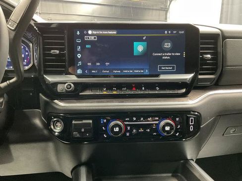 Used 2026 Chevrolet Silverado 2500 LTZ w/ LTZ Convenience Package AWD/4WD image 25