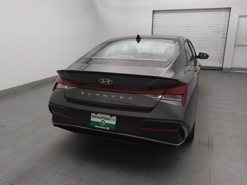 Used 2025 Hyundai Elantra Sport FWD image 7