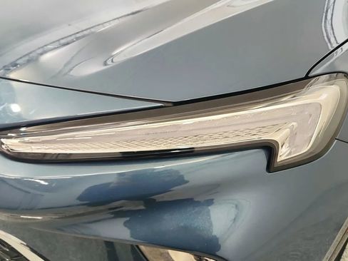 Used 2024 Buick Encore GX Sport Touring image 14