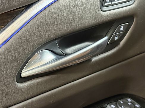 Certified 2022 Cadillac Escalade Premium Luxury w/ Performance Package image 21