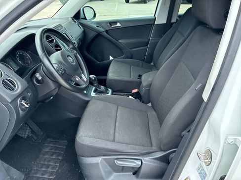 Used 2018 Volkswagen Tiguan Limited w/ Premium Package FWD image 11