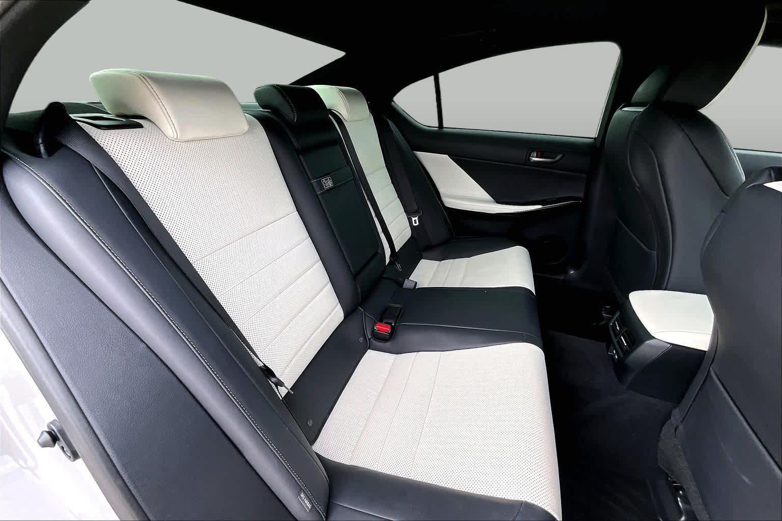 Used 2026 Lexus IS 350 F Sport w/ Technology Package RWD image 18