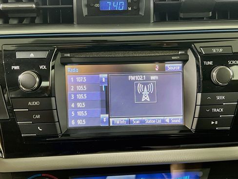 Used 2016 Toyota Corolla LE FWD image 27