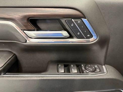 Used 2024 GMC Sierra 3500 SLT image 15