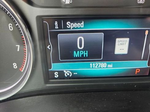 Used 2019 Buick Enclave Essence image 16