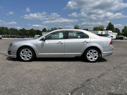 Used 2010 Ford Fusion SE FWD image 6