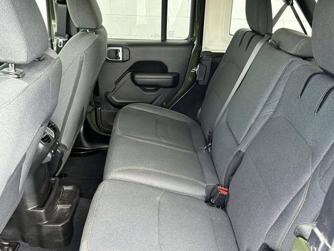 Used 2024 Jeep Wrangler Unlimited w/ Convenience Group AWD/4WD image 12