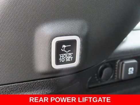 Used 2023 Jeep Grand Cherokee Altitude AWD/4WD image 31