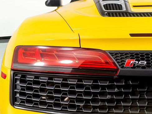 Used 2023 Audi R8 V10 performance image 17