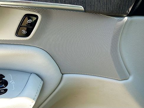 Used 2023 Volvo XC90 B6 Plus w/ Protection Package Premier image 18