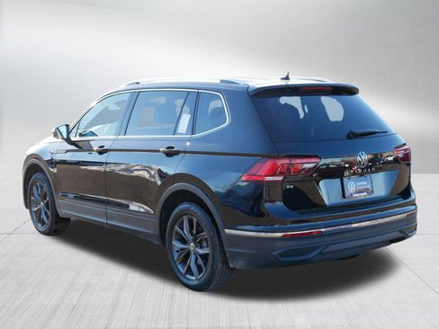 Certified 2023 Volkswagen Tiguan SE image 5